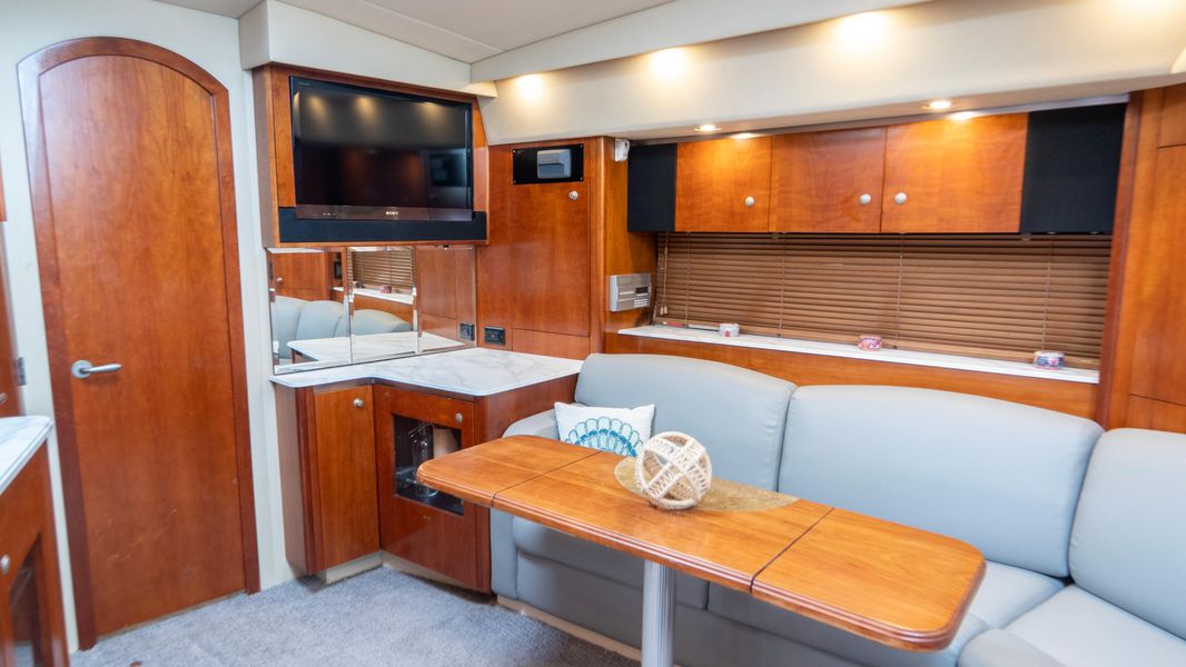 2009 Cruisers Yachts 460 Express