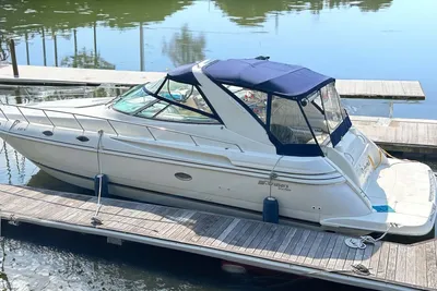 Cruisers Yachts 4270 Esprit