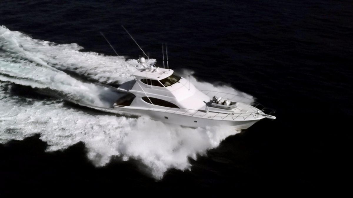 2006 Hatteras 68 