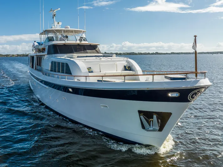 Trilogy Yacht Photos Pics 