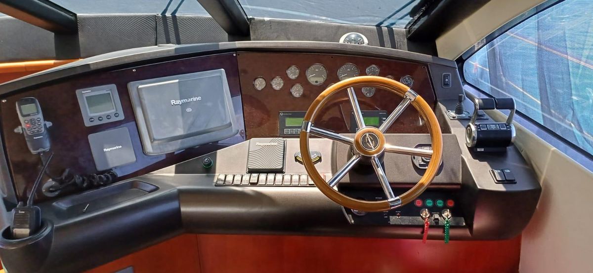 2006 Sunseeker 64 