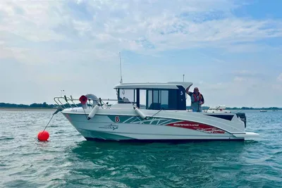 2017 Beneteau BARRACUDA 8