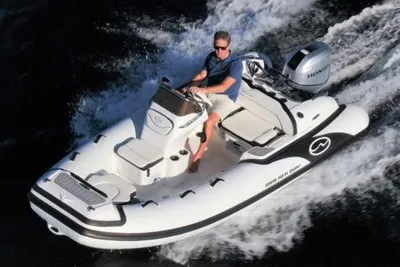 Walker Bay Venture 13