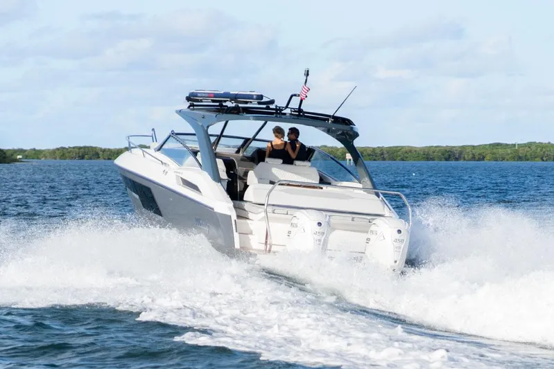  Yacht Photos Pics Manufacturer Provided Image
