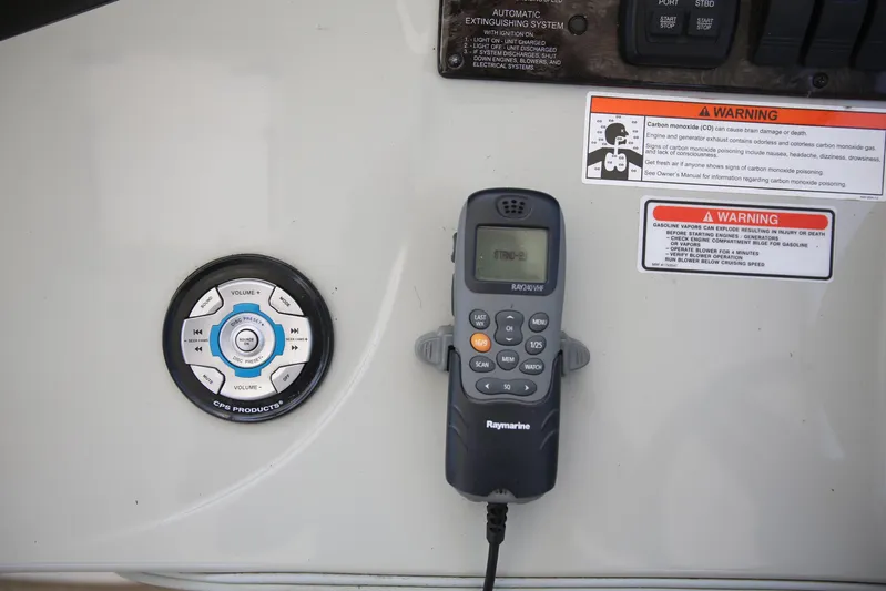 Missy Yacht Photos Pics Control panel and Raymarine device on 2010 Sea Ray 390 Sundancer boat.