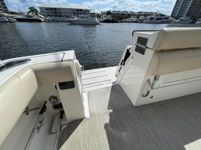 2009 Tiara Yachts 3600 Open