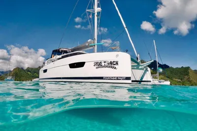 Fountaine Pajot Astrea 42