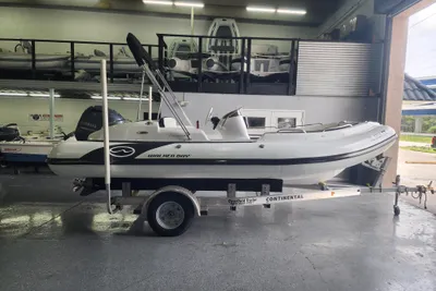 Walker Bay Generation 525 DLX