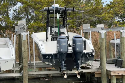 Mako 232 Center Console