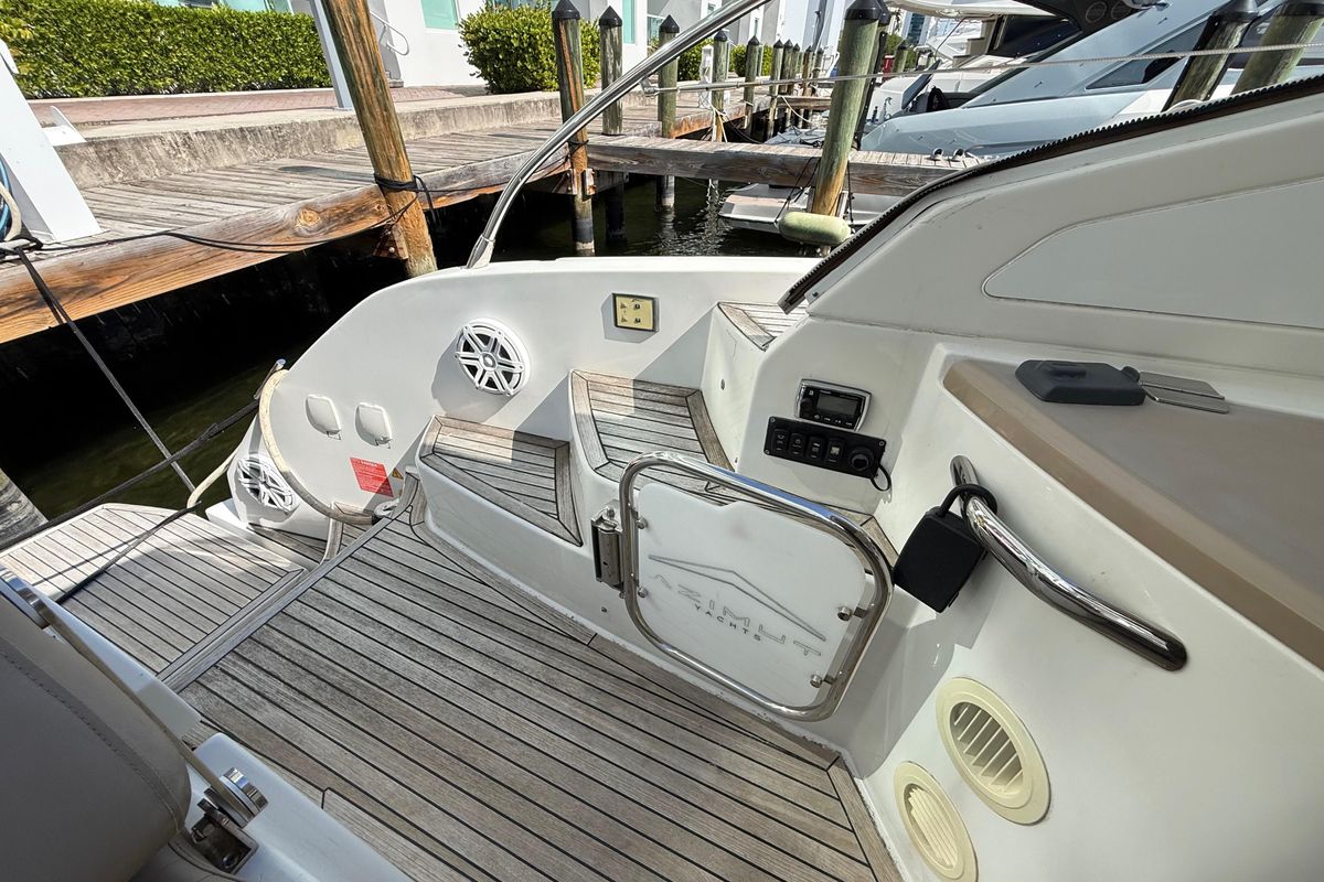 2016 Azimut 43 