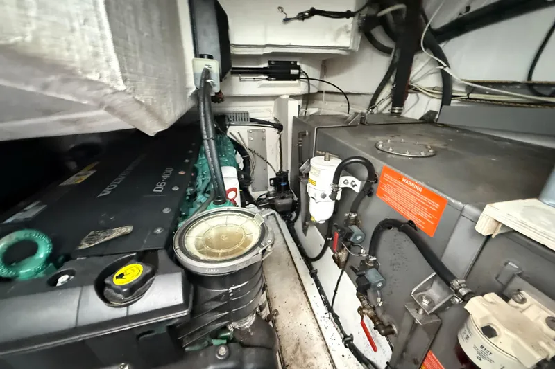  Yacht Photos Pics Engine room of a 2016 Azimut Atlantis 43 yacht, featuring Volvo Penta D6-400 engine.
