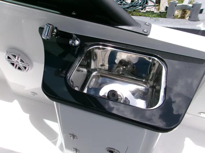  Yacht Photos Pics Stainless steel sink on 2026 Monterey Elite 27 OB boat.