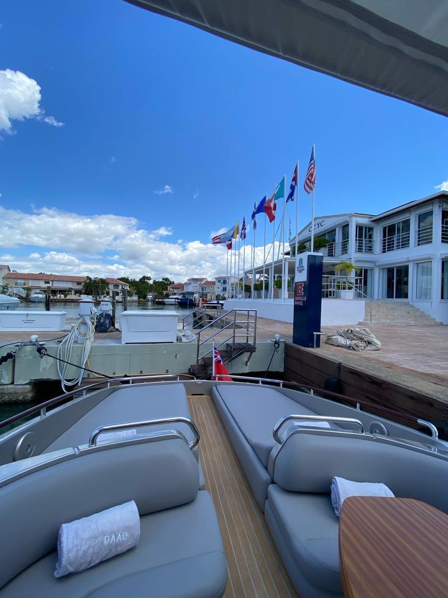 2006 Riva 44 