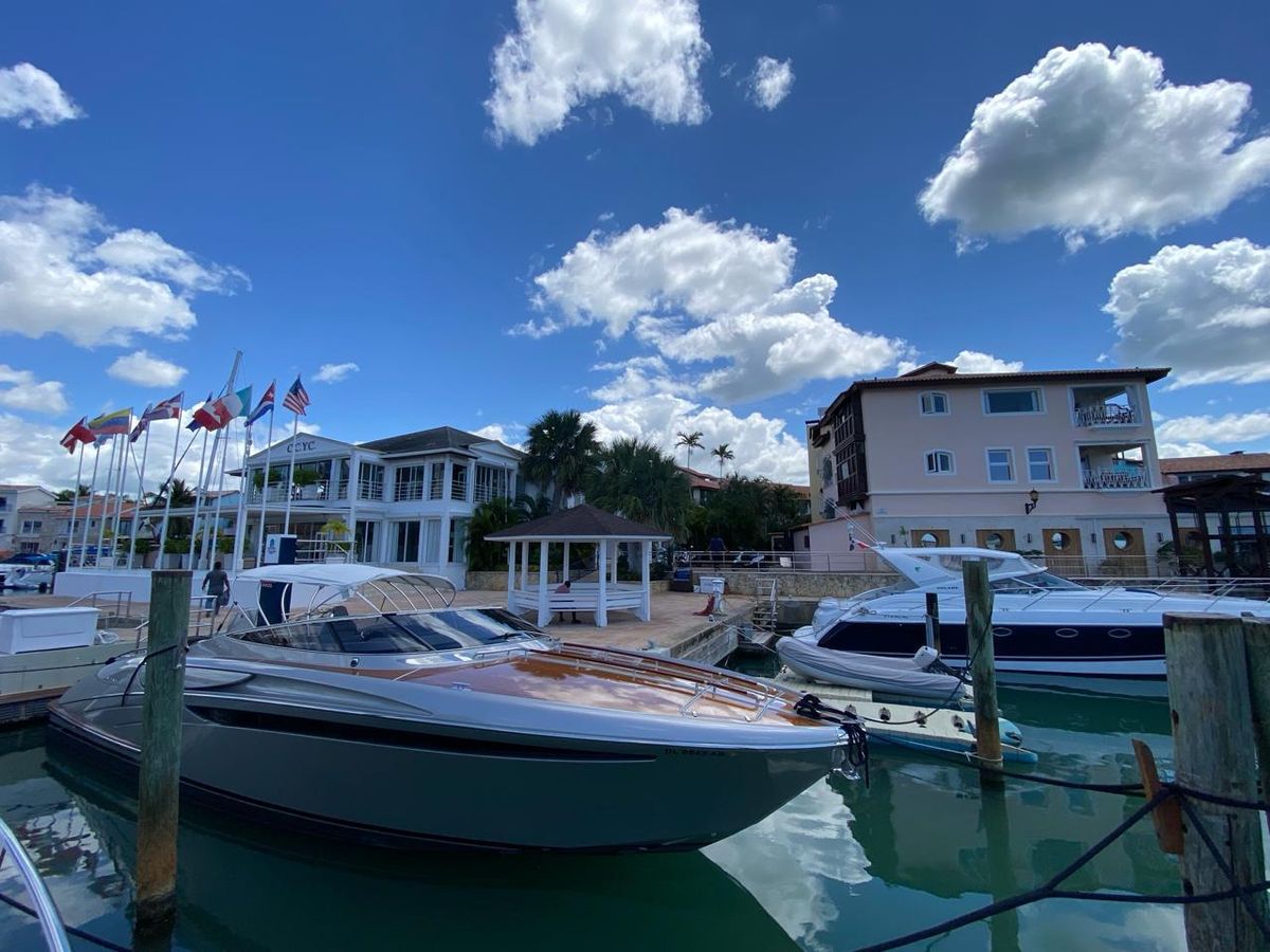 2006 Riva 44 