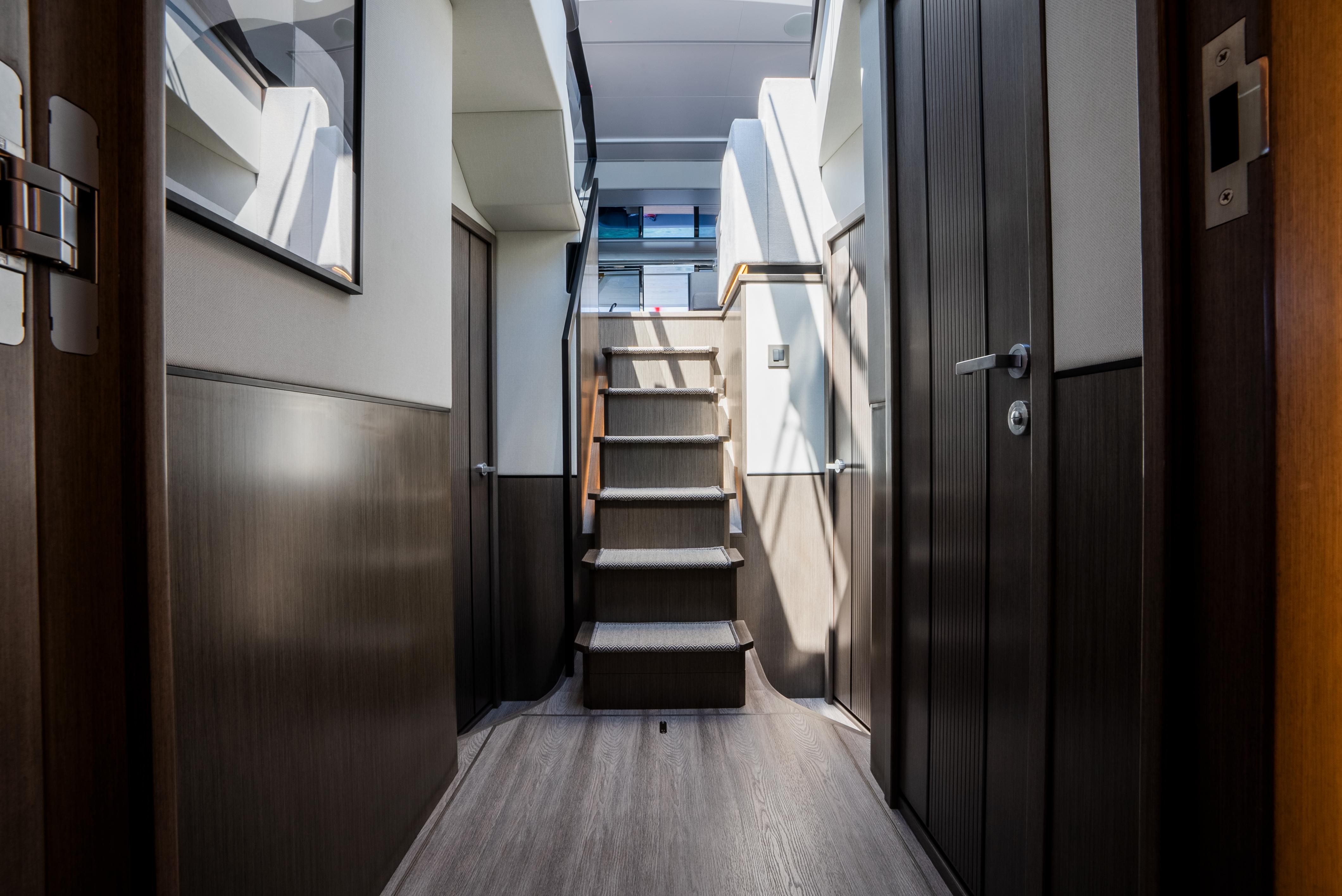 2025 Pearl 62 Flybridge boten te koop YachtWorld