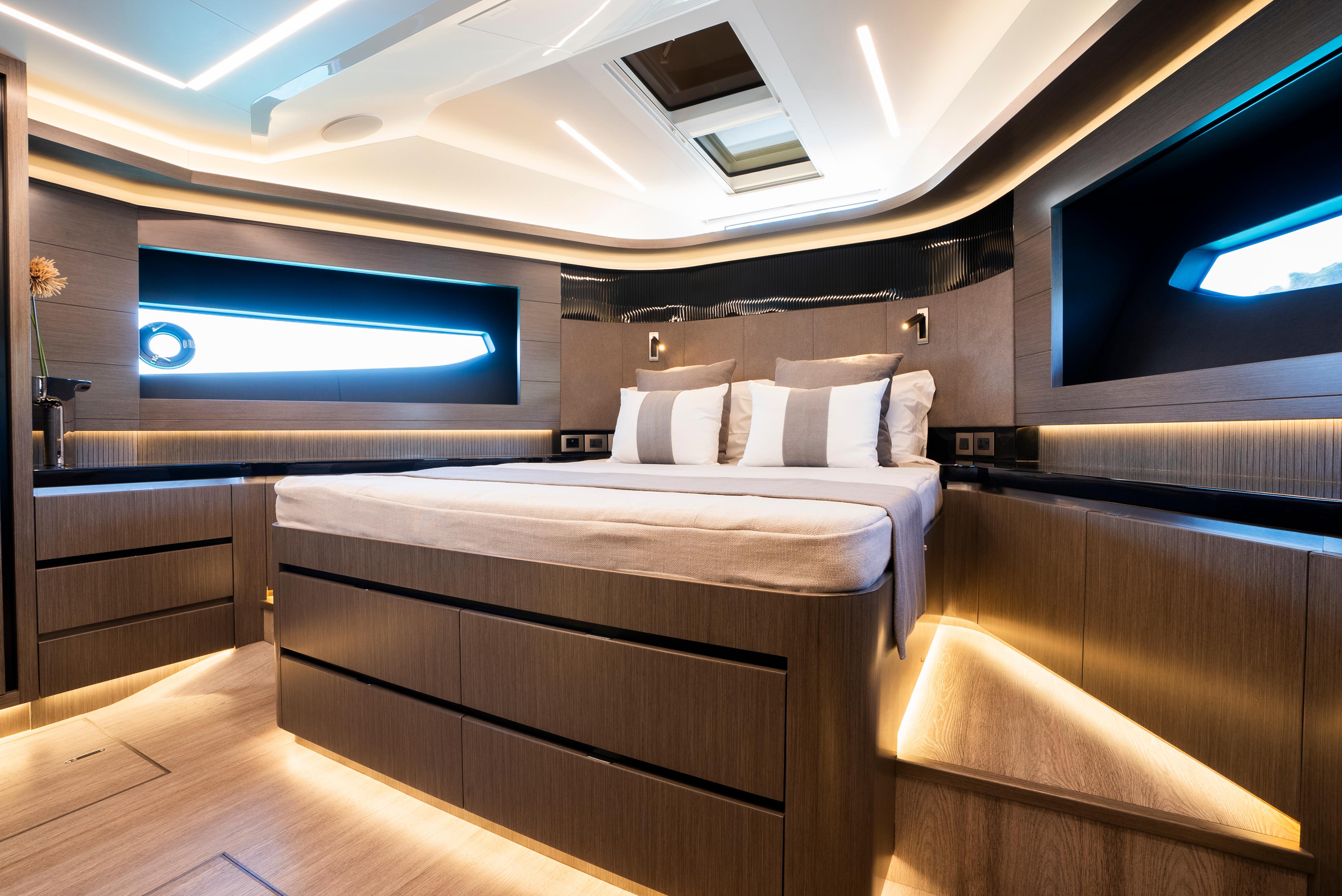 2025 Pearl 62 Flybridge boten te koop YachtWorld