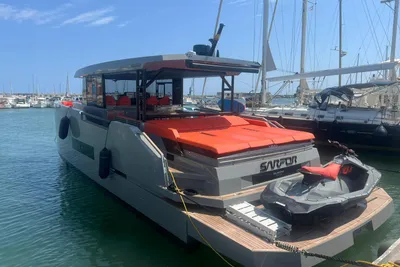 2022 De Antonio Yachts D50 Coupé