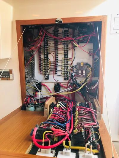 Legacy Yacht Photos Pics 