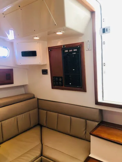 Legacy Yacht Photos Pics 