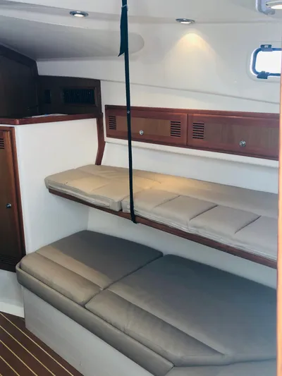 Legacy Yacht Photos Pics 