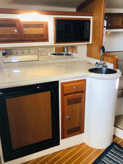 Legacy Yacht Photos Pics 