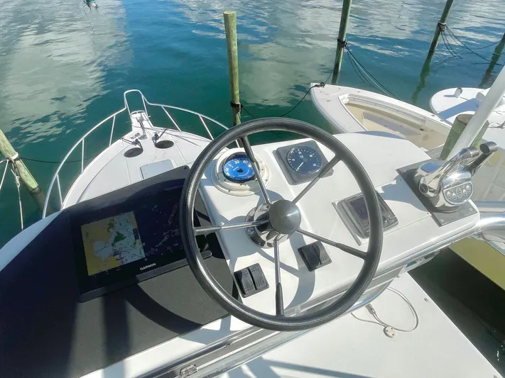 Legacy Yacht Photos Pics 