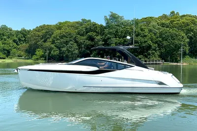 Fairline F//Line 33