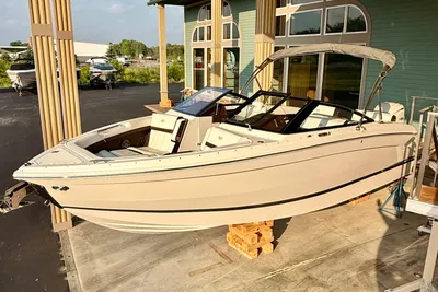 Cobalt R6 Outboard