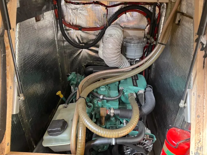 Sunshine Yacht Photos Pics 