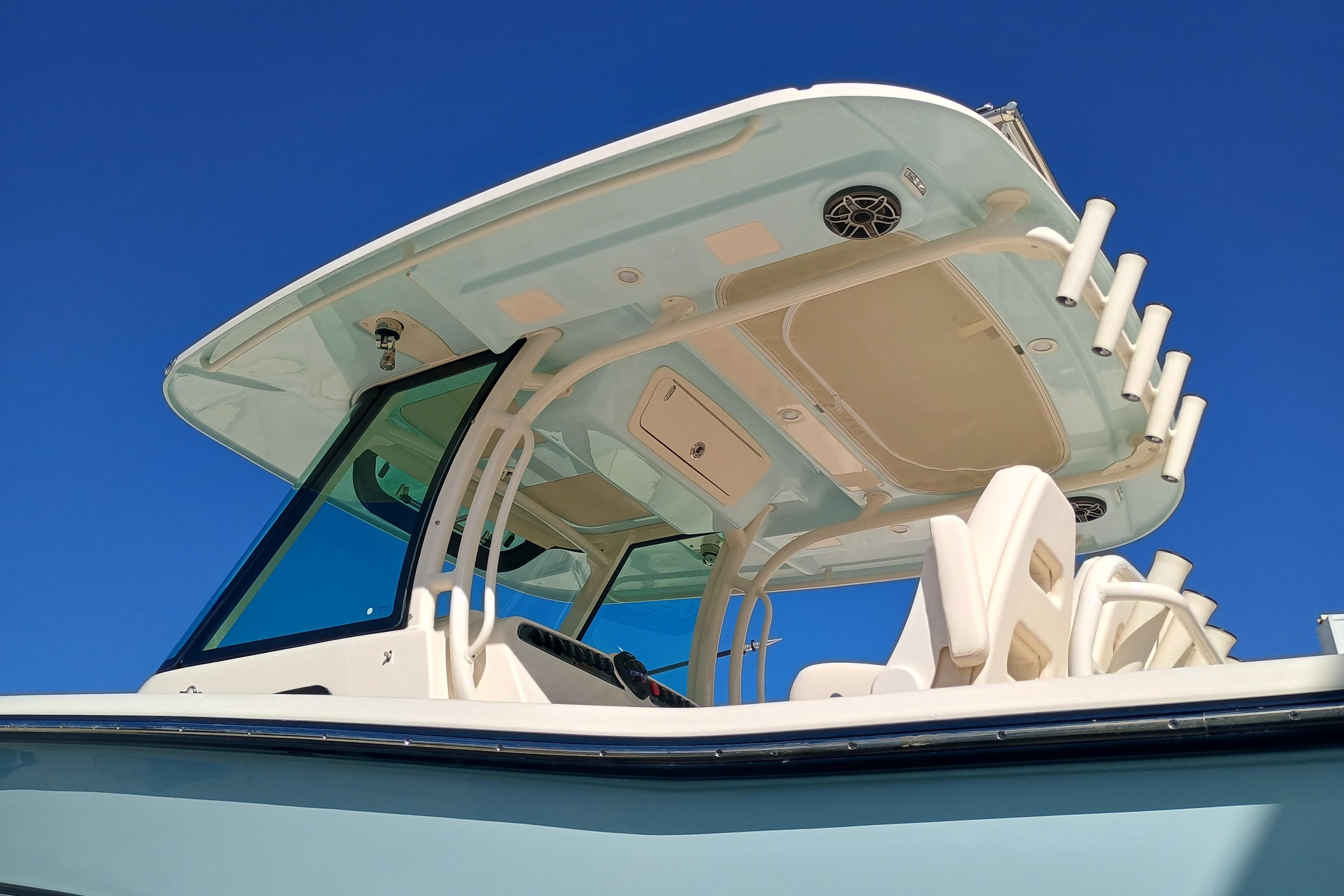 2026 Grady-White Canyon 336 - Image 8