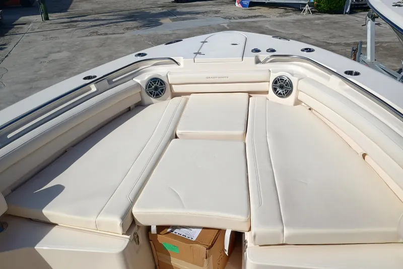 336-617 Yacht Photos Pics 2026 Grady-White Canyon 336 boat with beige bow seating.
