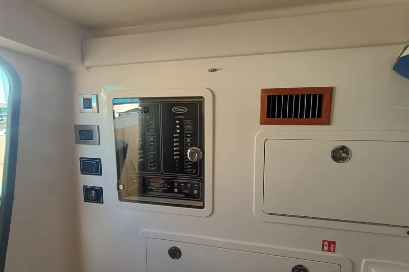 336-617 Yacht Photos Pics Interior view of Grady-White Canyon 336, control panel visible.
