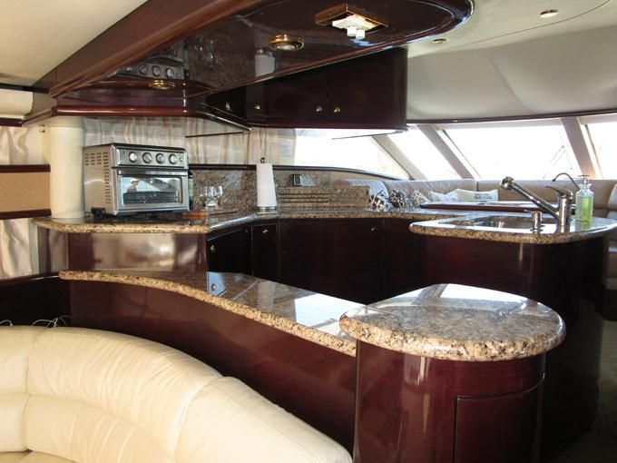 2006 Neptunus Flybridge Motor Yacht