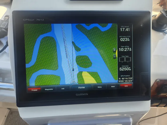 Nacho Boat Yacht Photos Pics Garmin GPS display on 2000 Silverton 453 Motor Yacht showing navigation map and speed.