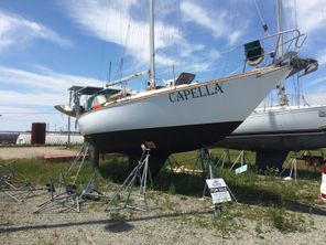 C&C 38 Landfall