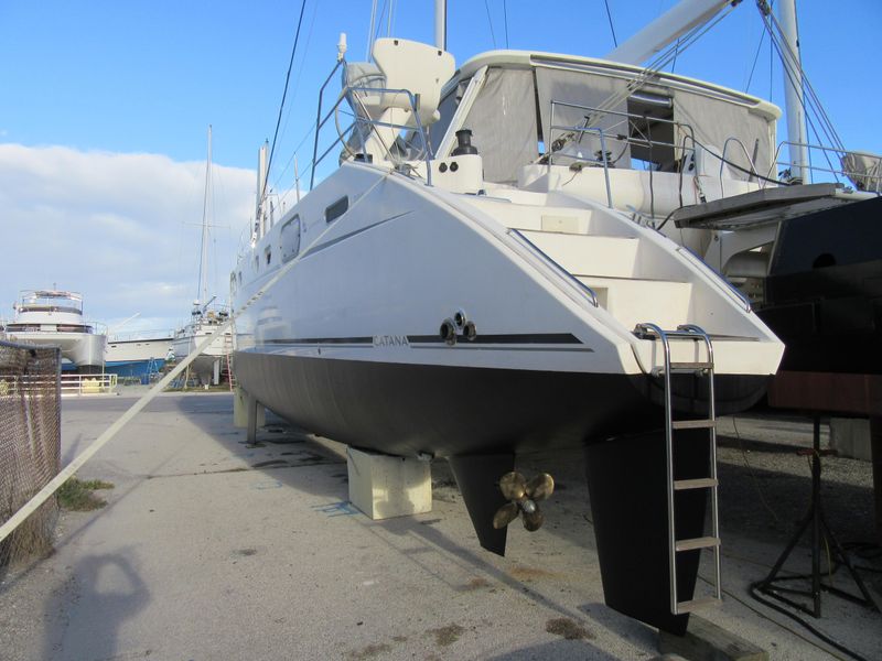 2005 Catana 582