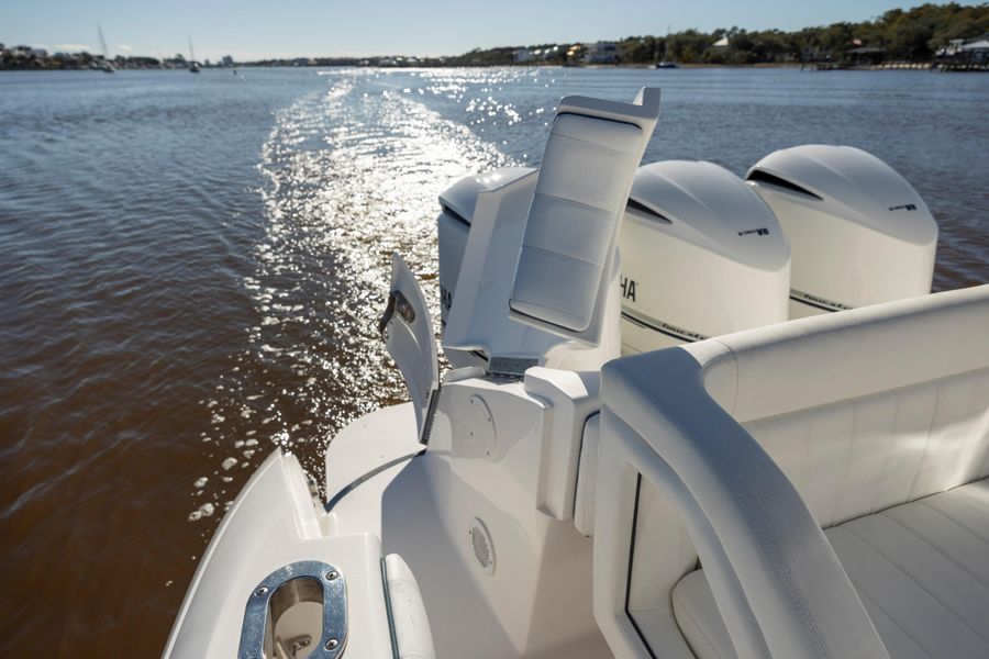 2013 Intrepid 430 Sport Yacht