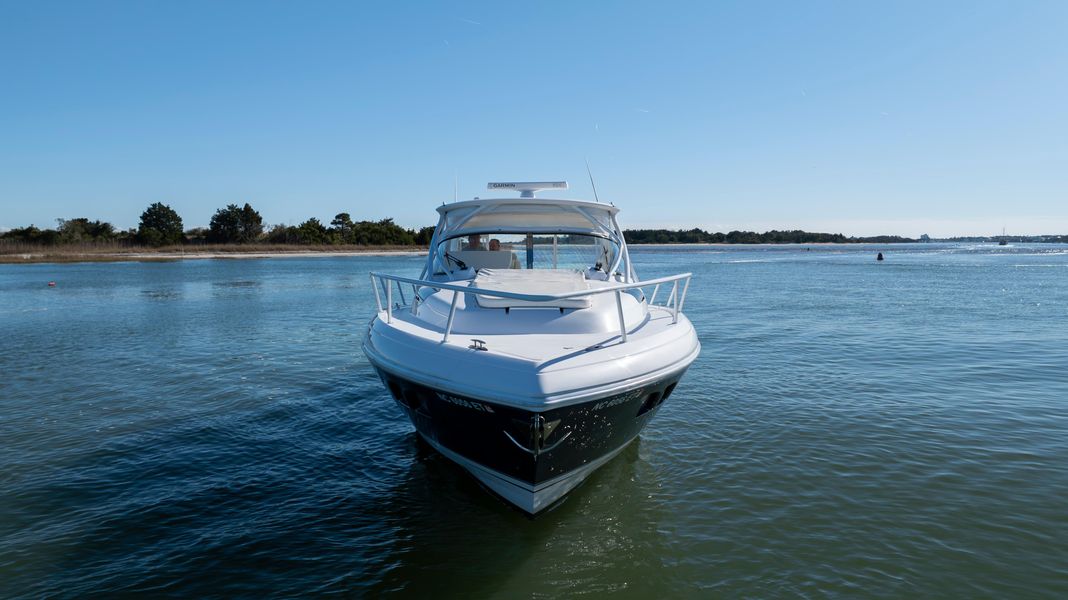 2013 Intrepid 430 Sport Yacht