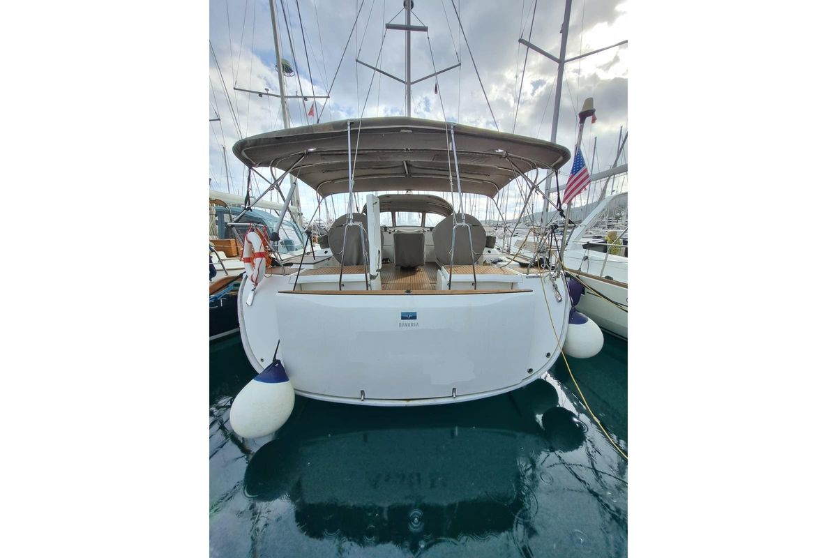 2015 Bavaria 54 