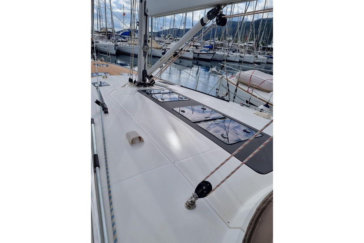 2015 Bavaria 54 