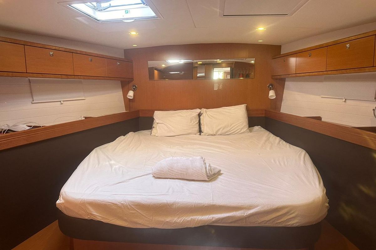 2015 Bavaria 54 