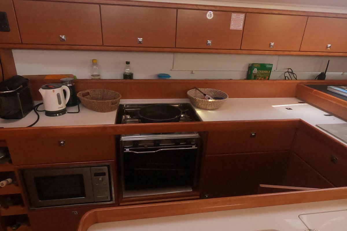 2015 Bavaria 54 