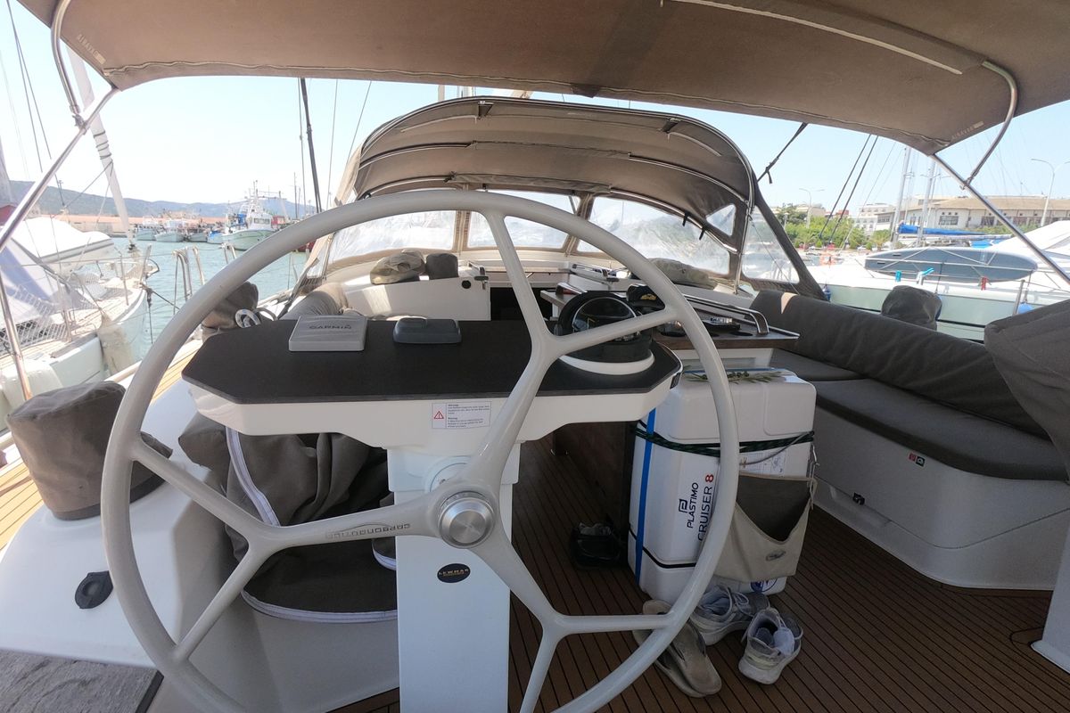 2015 Bavaria 54 