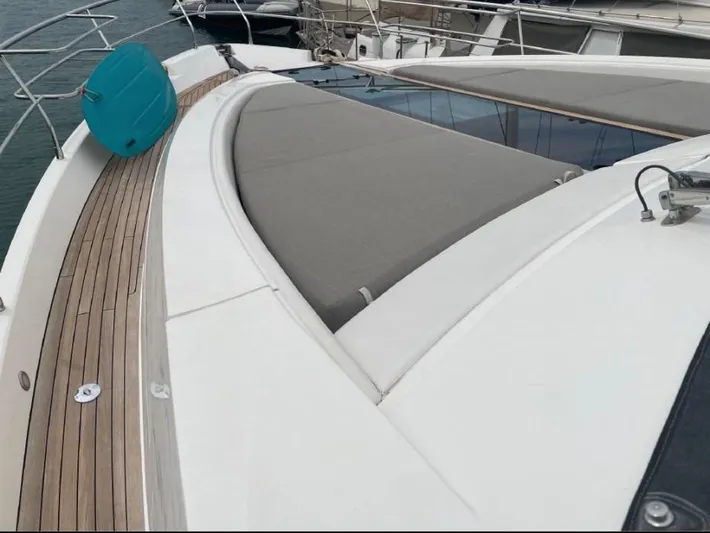  Yacht Photos Pics Screen Shot 2022-01-24 at 3.57.26 PM.png