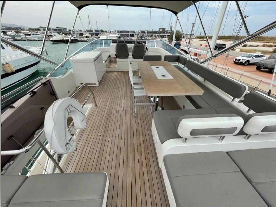 2015 Fairline 65 