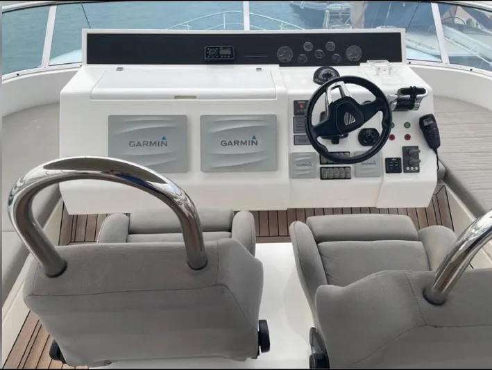  Yacht Photos Pics Screen Shot 2022-01-24 at 3.57.48 PM.png