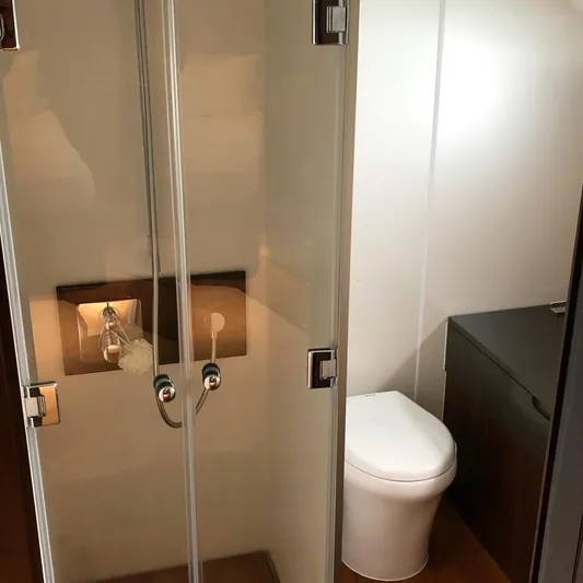  Yacht Photos Pics PHOTO-2022-01-07-07-20-09 (11).jpg