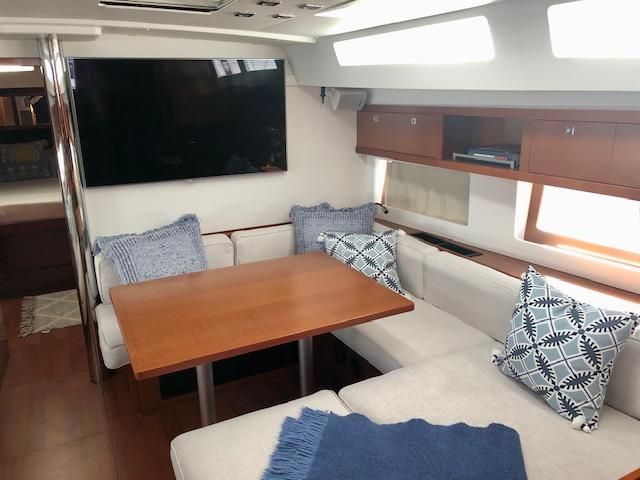 2015 Beneteau Oceanis 55