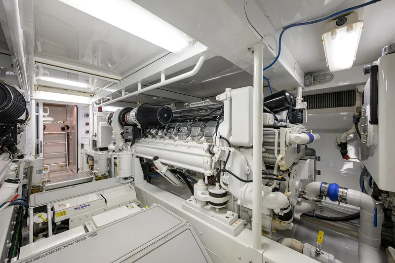 Business Stinks Yacht Photos Pics 