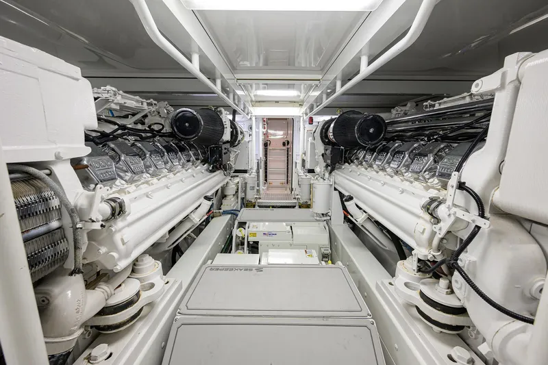 Business Stinks Yacht Photos Pics 